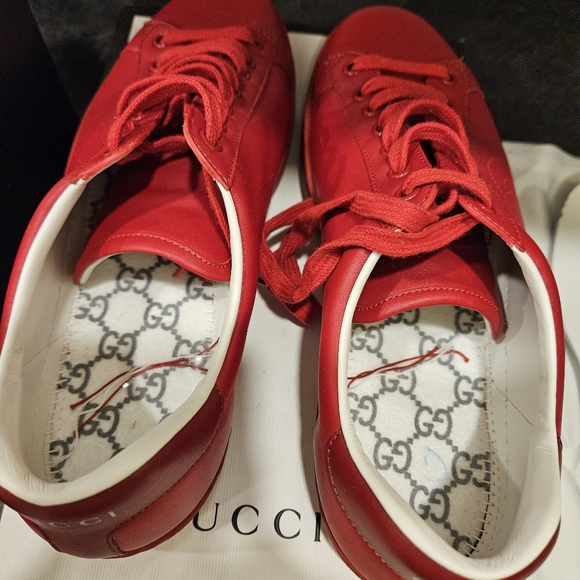 Authentic Gucci Ace Low Top Sneakers - Picture 6 of 7